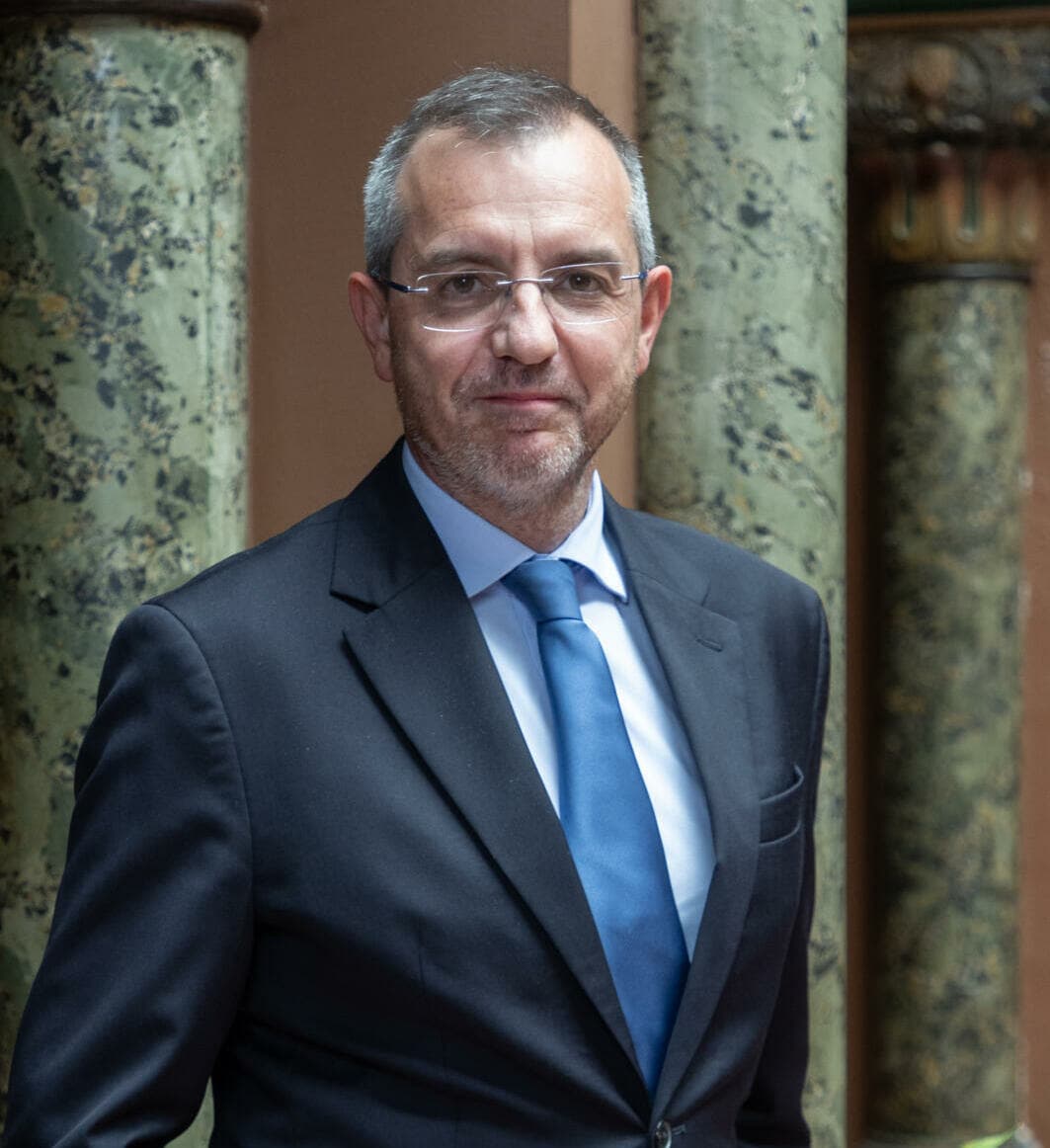 Dr. José Santos